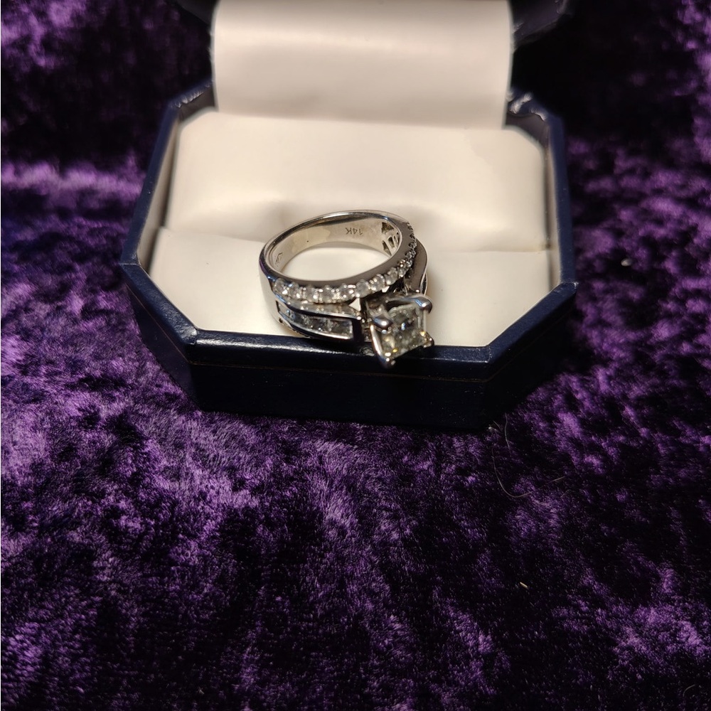 Princess cut natural mined diamond engagement ring - 2.75ctw - Picture 6 of 7